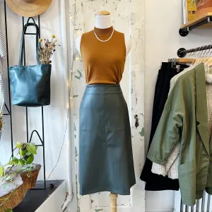 Pink Martini // Peyton Skirt Green